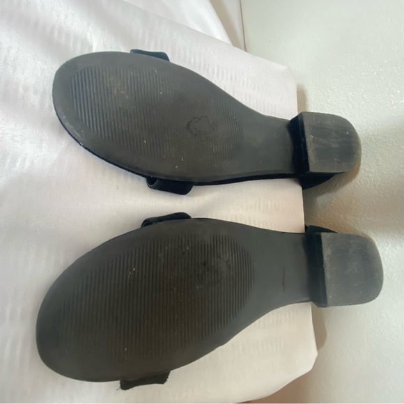 Steve Madden Black Suede Flats with Ankle Straps. Size 8.5. - Picture 4 of 5